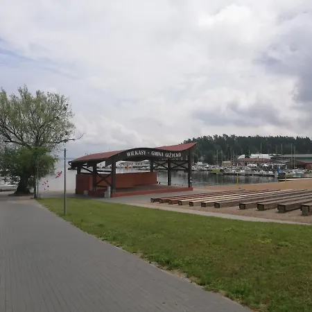 Bådhotel Jacht Motorowy Nautika 1300 Vip Wilkasy (Gizycko)