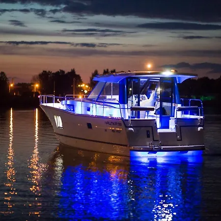 Jacht Motorowy Nautika 1300 Vip Wilkasy (Gizycko)