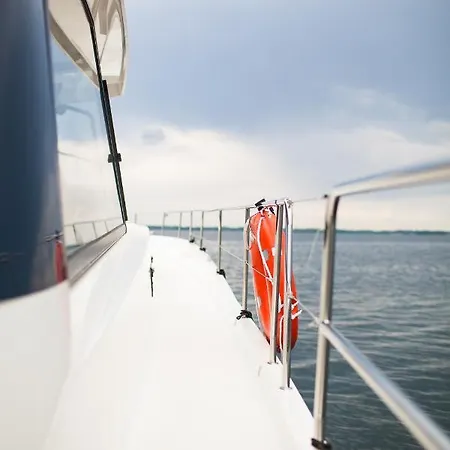 Jacht Motorowy Nautika 1300 Vip Botel