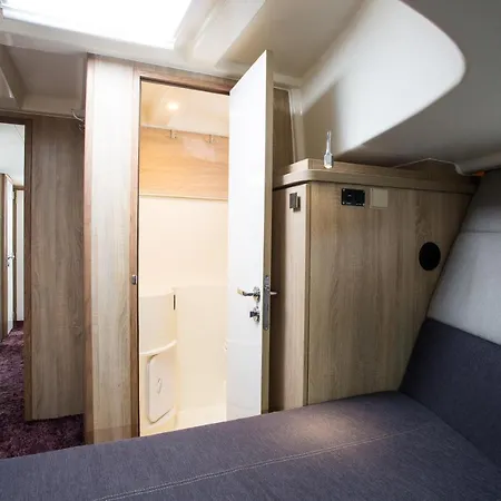 Jacht Motorowy Nautika 1300 Vip Bådhotel Wilkasy (Gizycko)