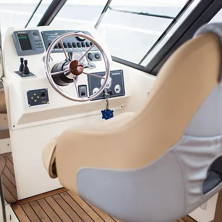 Jacht Motorowy Nautika 1300 Vip *