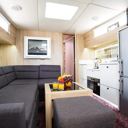 Jacht Motorowy Nautika 1300 Vip Wilkasy (Gizycko)
