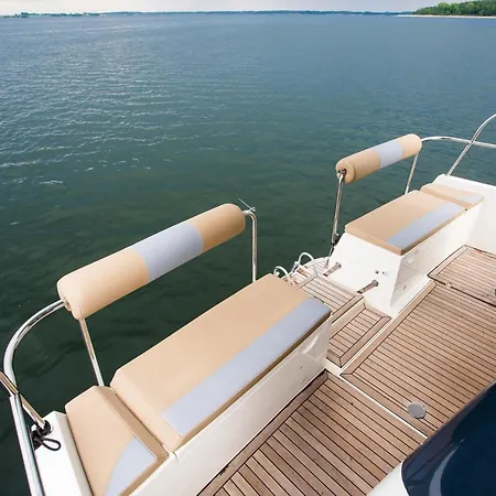 Jacht Motorowy Nautika 1300 Vip *